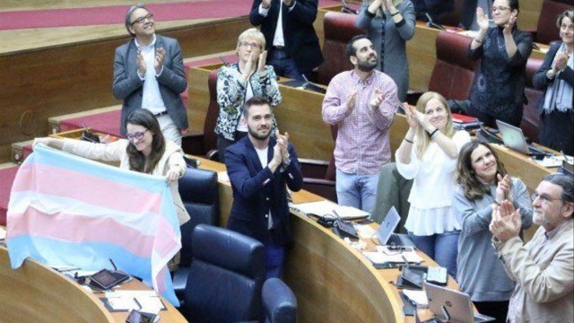 Compromís obligará a sus candidatos a apoyar los derechos de las personas trans