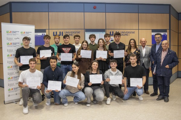 La UJI entrega los premios del Programa 5 CV Aula Emprèn Fase 2 a los tres equipos ganadores