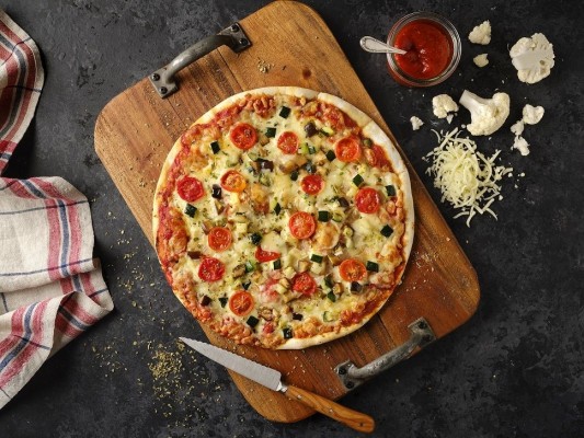 Coliflow, la marca de pizzas con base con coliflor de Alba Sánchez-Vicario, continúa su expansión y llega a los supermercados El Corte Inglés

