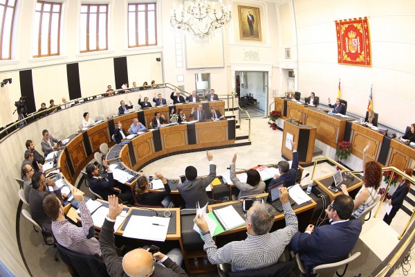 No se atisba acuerdo alguno en la Diputación de Alicante: sigue la pugna de vanidades