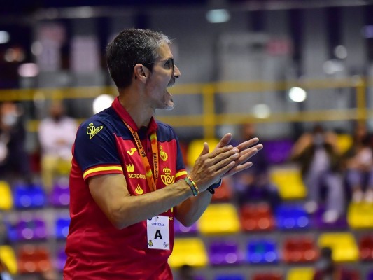 La selección femenina cae ante Polonia y se complica su futuro en el Europeo de Balonmano