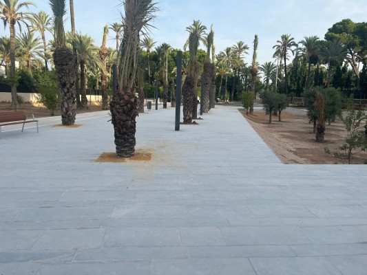 Ciudadanos Elche critica la obra del Hort de Rastoll por peligro de caídas y falta de vallado del entorno