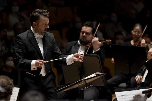 James Gaffigan viaja desde Verona hasta Upper West Side sin salir de Les Arts