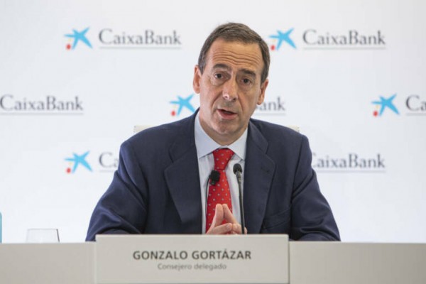 CaixaBank, a un paso de superar la cifra conjunta de sus dos perseguidores en inversión colectiva
