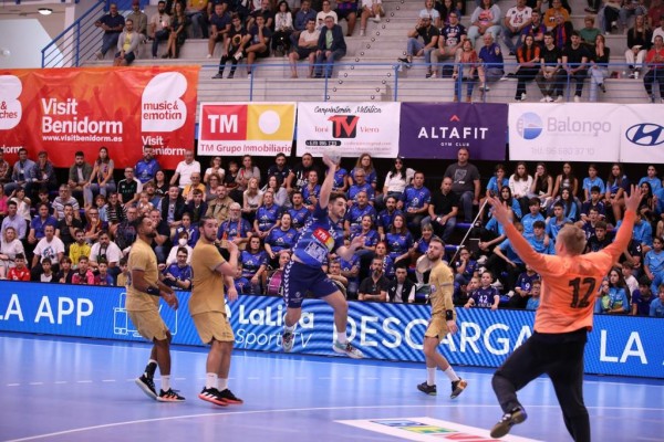 Nielsen y Frade mantienen la racha del Barça en Benidorm