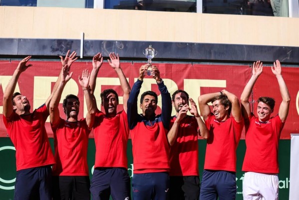 El Club de Tenis Valencia, campeón de España por equipos al ganar a domicilio al Real Murcia