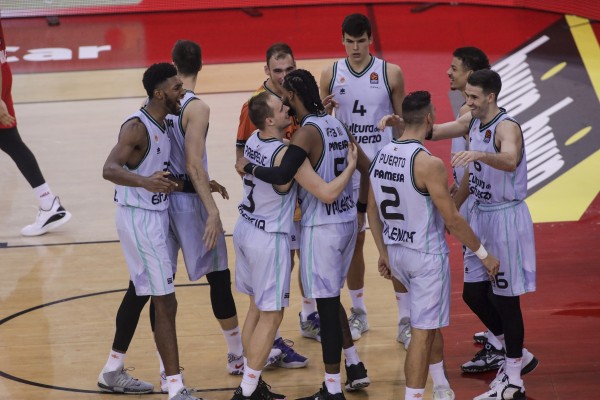 El Valencia llega a Lugo reforzado por el triunfo en El Pireo
