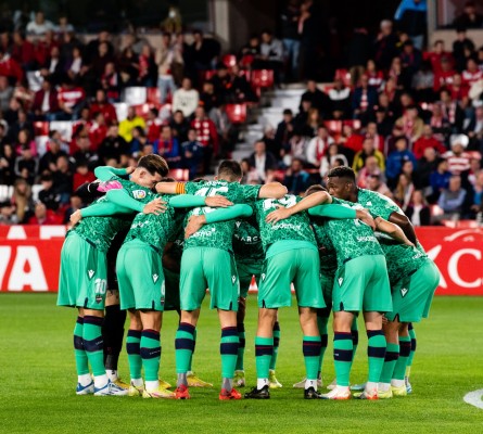 Vezo llega a Albacete para ser titular; De Frutos rota