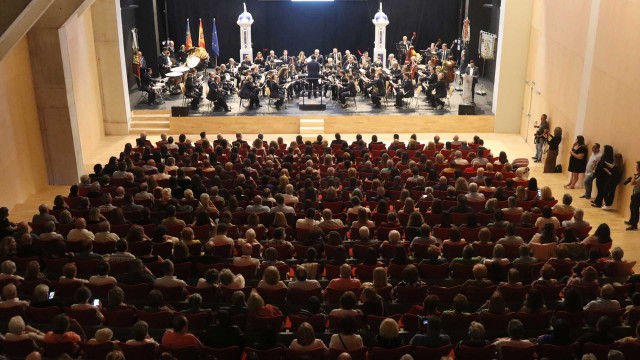 Benidorm estrena el auditorio del centro cultural