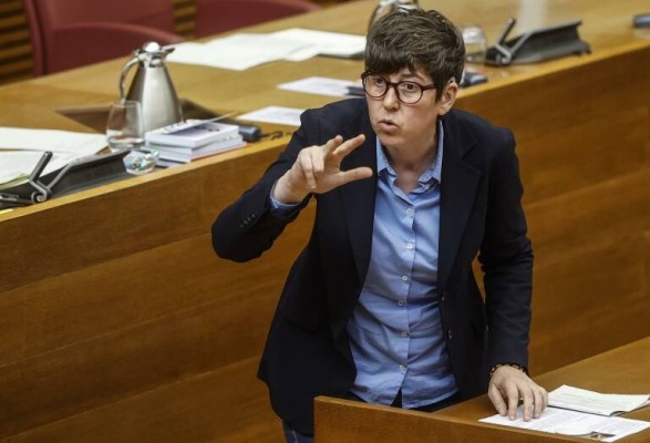 La líder de Podem se queda fuera de Les Corts en unas primarias con un 31% menos de participación