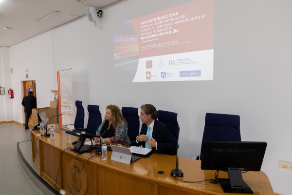 'Alicante Reacciona': cómo el tejido empresarial hace frente al entorno VUCA-BANI