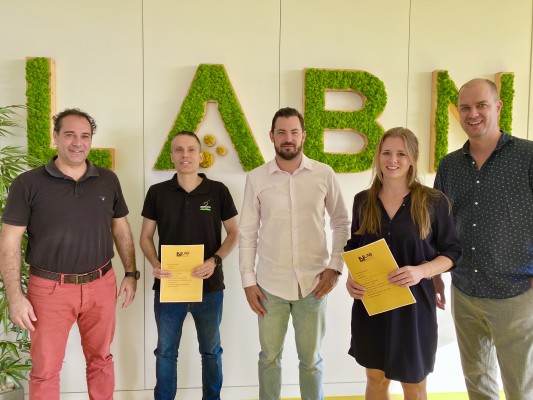 Lab Nucia suma dos nuevos emprendedores: Esmero Creativo y Costa Experiences