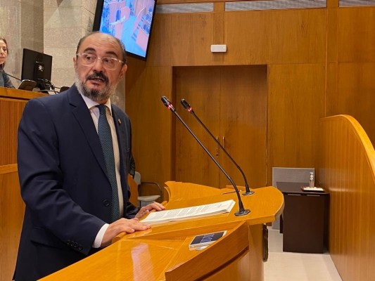 Lambán rebaja el tramo autonómico del IRPF para rentas de hasta 50.000 euros en Aragón