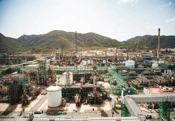 La producción industrial rompe con la tendencia nacional y cae un 0,8% en la Región