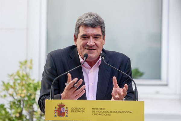 Escrivá descarta la jubilación a los 70 años y dice que el periodo de cómputo 