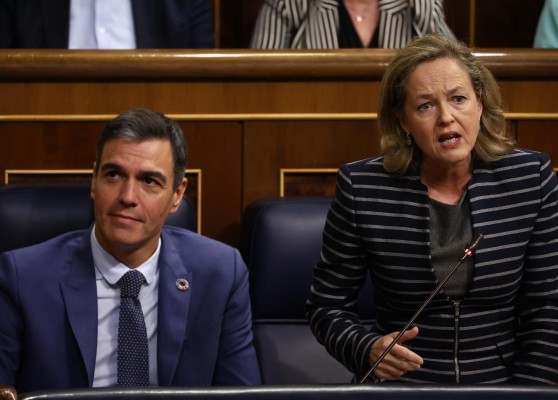 El Gobierno analizará el informe del BCE sobre el impuesto a la banca y aclara que no es vinculante