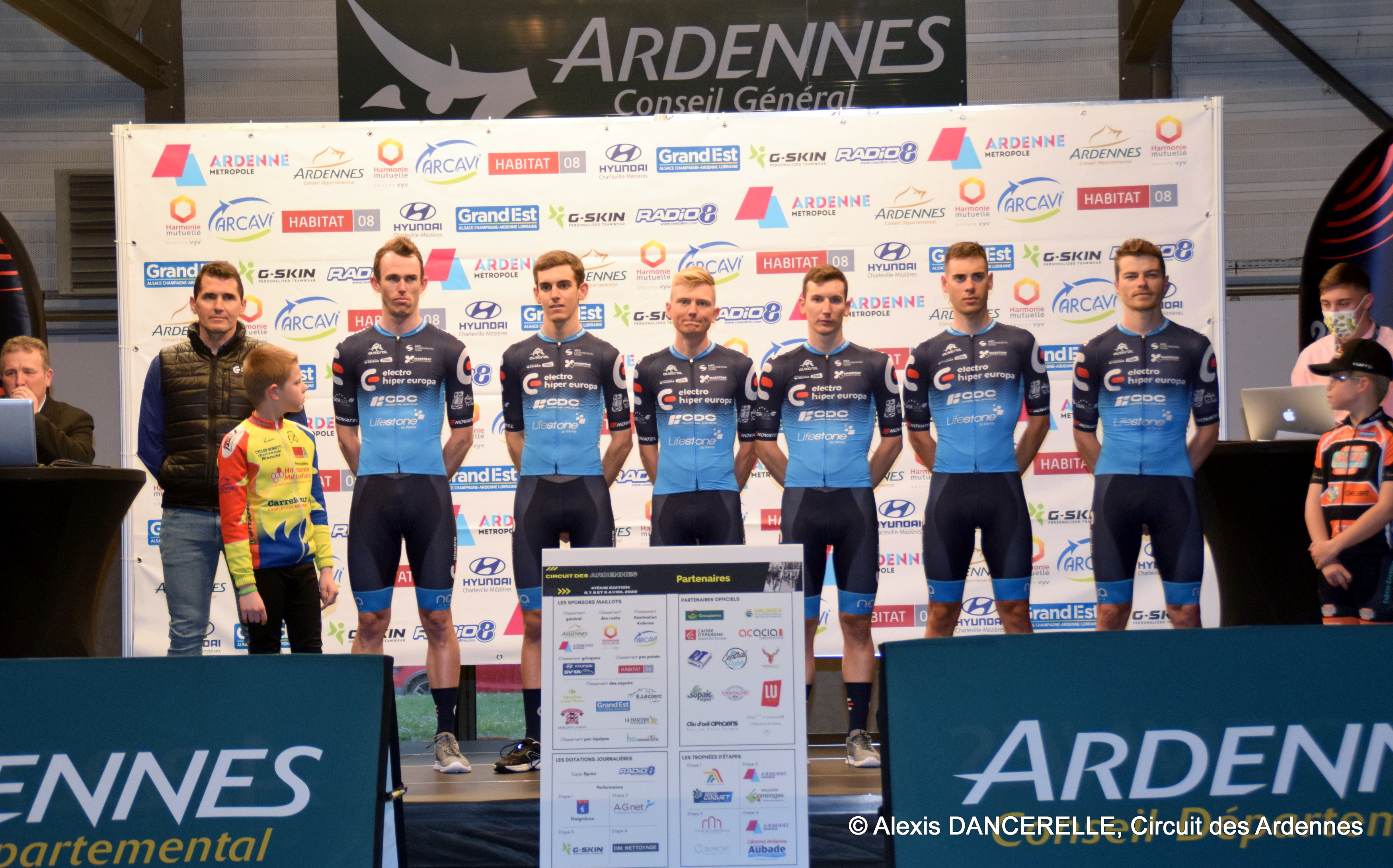 El Electro Hiper Europa Team consolida su proyecto profesional tras cerrar una buena temporada