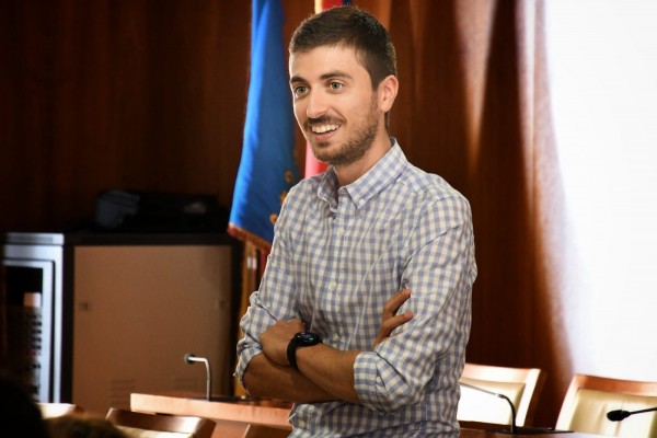 Chulvi reorganiza su gobierno tras la marcha de una edil y refuerza a Ximo Segarra al darle Fomento Económico 

