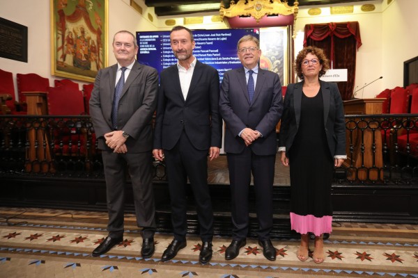 Puig destaca Elche como nexo de industria tradicional e innovadora: 