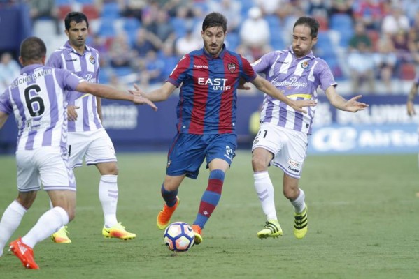 El Levante UD quiere ampliar su liderato con un triunfo sobre el Tenerife