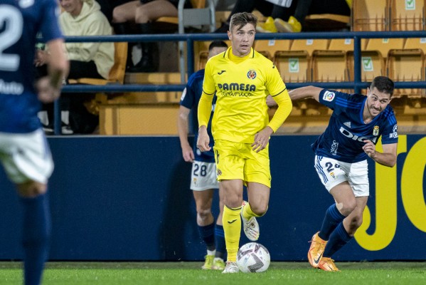 Mbacke Fall da el triunfo al Villarreal B ante el Oviedo en la prolongación