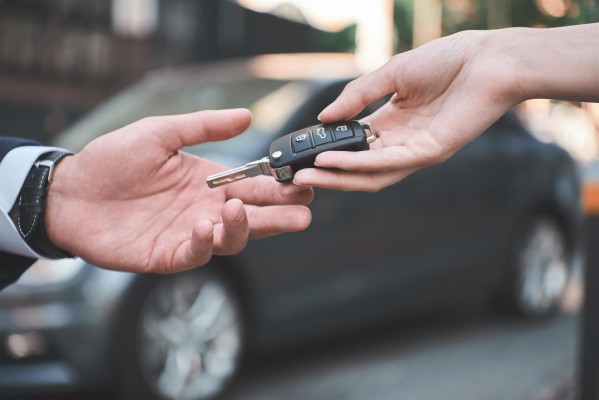 Las ventas de coches encadenan tres meses al alza tras crecer un 12% en octubre