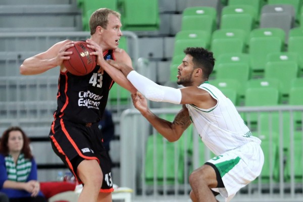 El Valencia Basket visita con confianza la complicada pista de Unicaja