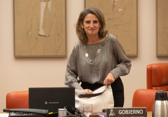  Ribera anuncia la ampliación del límite de redes de autoconsumo hasta los dos kilómetros de las urbes