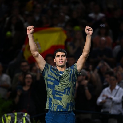 Alcaraz aprieta cuando toca y gana por un doble 6-4 a Nishioka en el Masters 1.000 de París Bercy