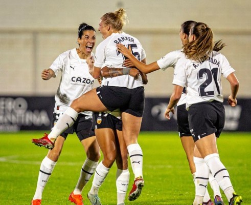 El Valencia desborda al Betis y acumula seis partidos sin perder