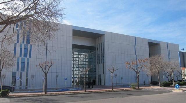 Fisabio refuerza la formación investigadora del estudiantado de la UJI a través de tres convenios