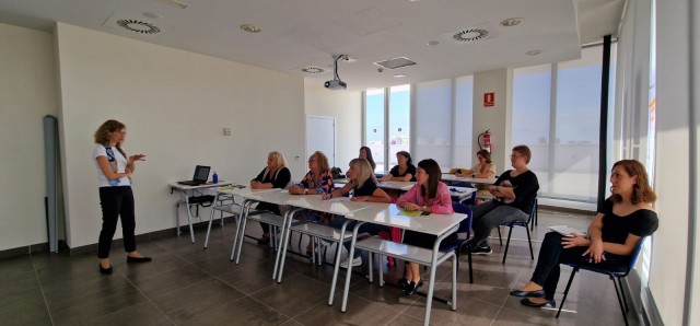 Orpesa mejorará su área de Servicios Sociales a través de un estudio junto a Conselleria y la UJI
