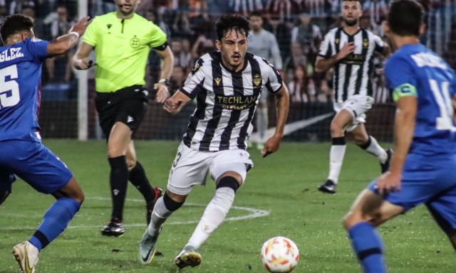 Kochorashvili: “Disfruto entrenando porque aprendo de jugadores como Pablo Hernández”
