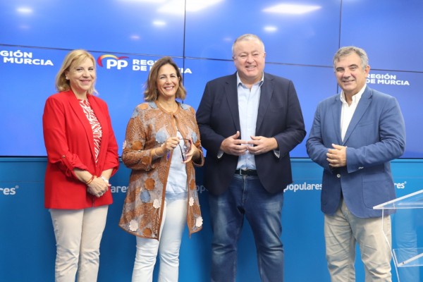 El PP ante los PGE de Sánchez: plantea limitar el precio del agua desalada y un plan turístico para el Mar Menor 