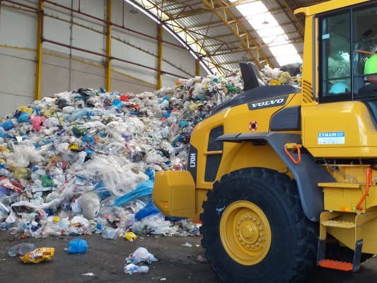 El Gobierno aprueba anteproyectos para la cesión de la gestión del impuesto de residuos a seis CCAA