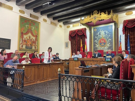 El pleno de Elche aprueba provisionalmente la tutela arqueológica hacia el Raval y la exención de tasas para terrazas