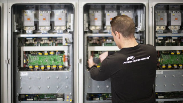 Power Electronics reduce un 11% su facturación hasta los 435 millones tras el acelerón de 2020 