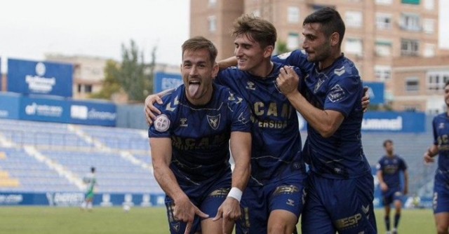 Al Mar Menor se le escapa el liderato y el UCAM y el Yeclano ganan con claridad en Segunda RFEF