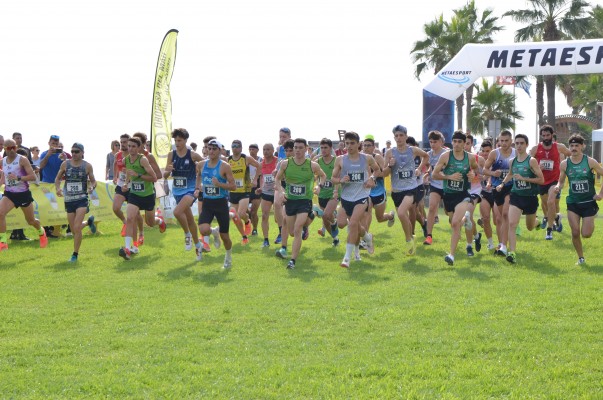 El circuito de cross de Oropesa del Mar reúne a más de 900 deportistas de toda la Comunitat