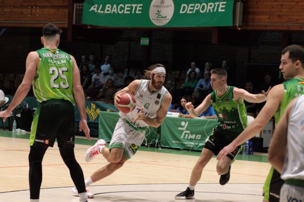 El TAU Castelló paga su falta de regularidad con una derrota en la pista del Albacete Basket