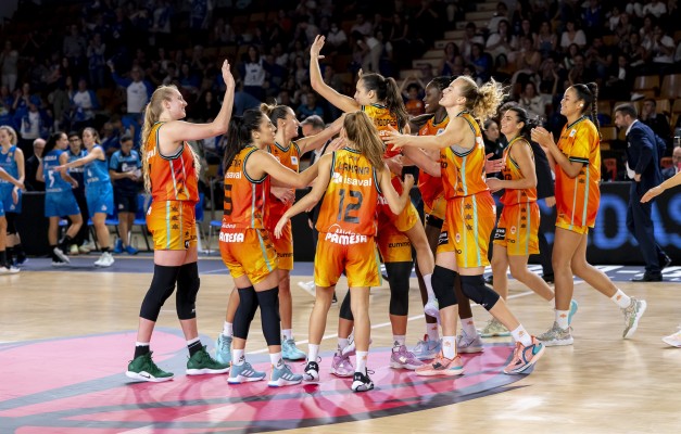 Valencia Basket busca encaramarse a la parte alta a costa del Araski
