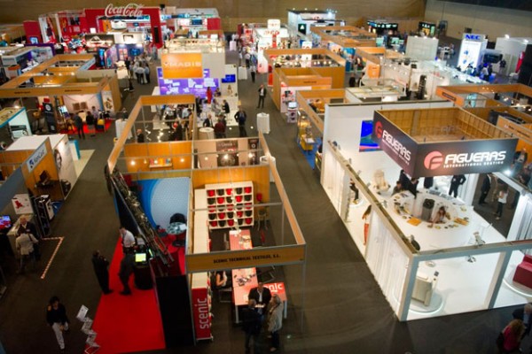 Valencia se promociona en Focus como destino de rodajes con productoras de Europa, América e India