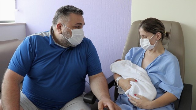 La Seguridad Social tramita 36.000 permisos por nacimiento y cuidado de menor en la Comunitat