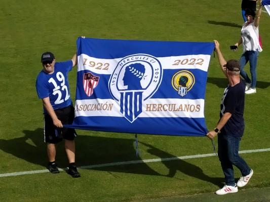 El Hércules agradece a la Asociación Herculanos su colaboración en el Centenario
