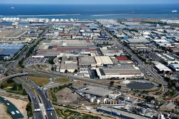 El D-Hub alcanza un acuerdo con Goodman para reindustrializar Nissan en la Zona Franca