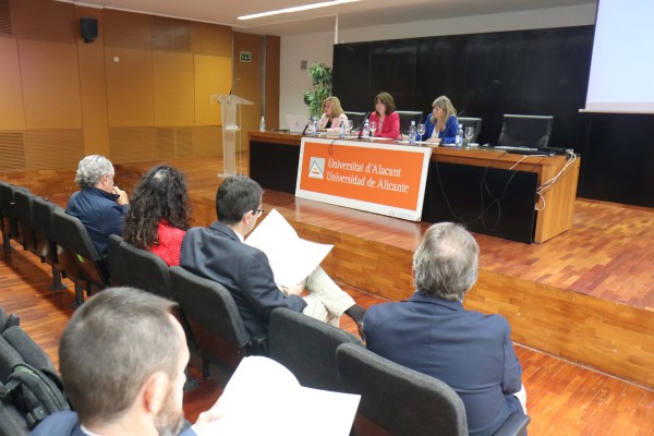 La Universidad de Alicante concede el Premio Maisonnave al CA Montemar
