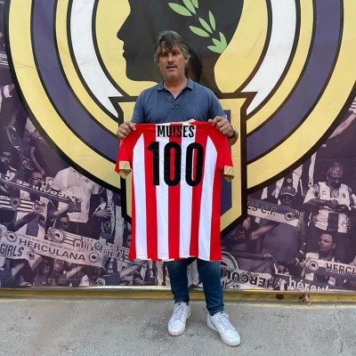 El Hércules nombra embajador del Centenario a Moisés García
