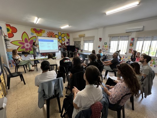 Burriana forma al personal municipal sobre la Renta Valenciana de Inclusión