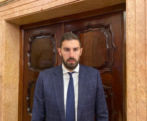 Vox advierte a López Miras para el 2023: no le apoyarán si no deroga la Ley del Mar Menor