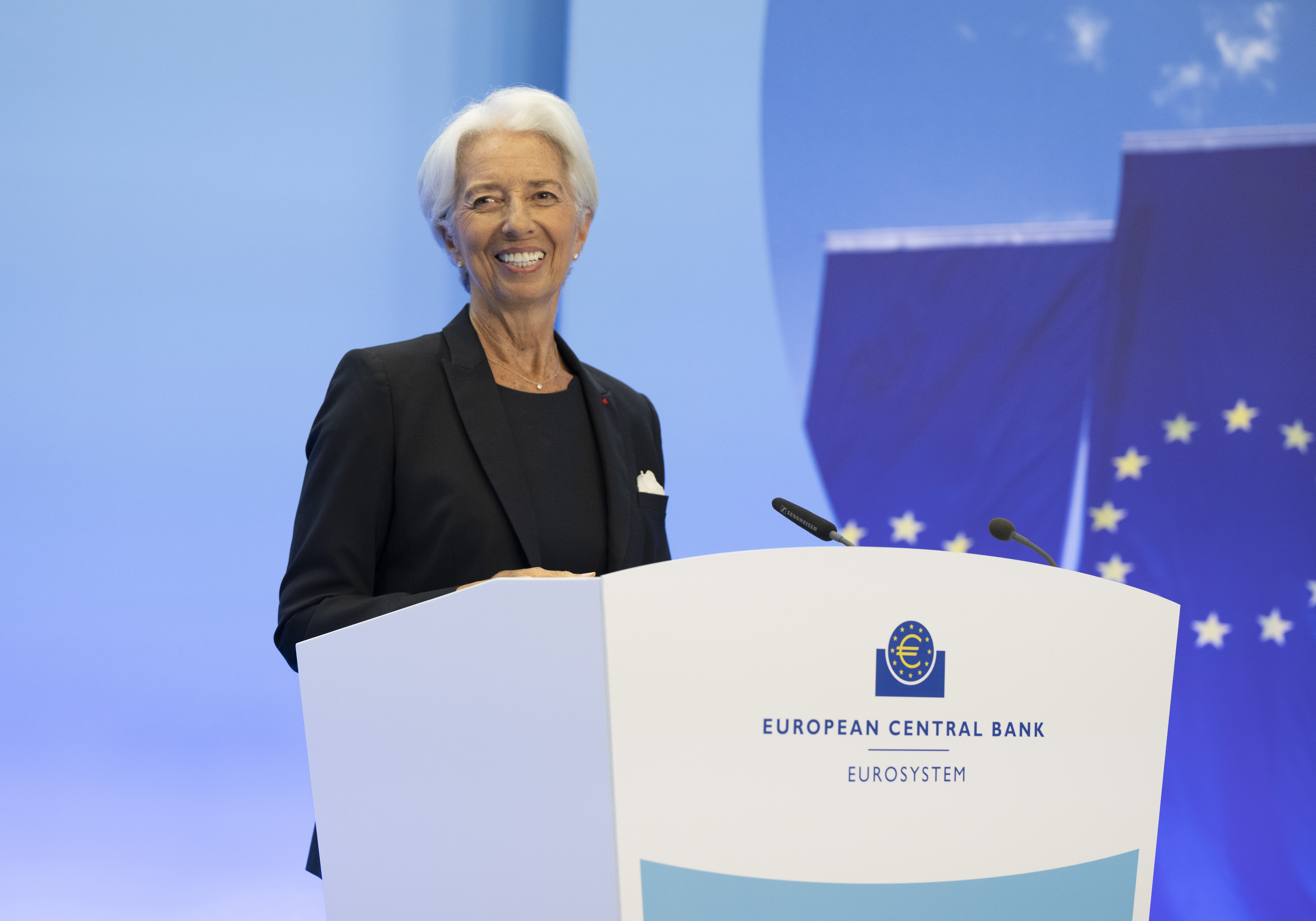 Lagarde asegura que las subidas de tipos 